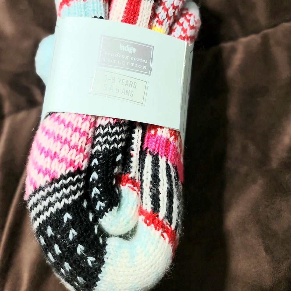 NEW Indigo Kids Non-Skip Pom-Pom Reading Socks Size S - M